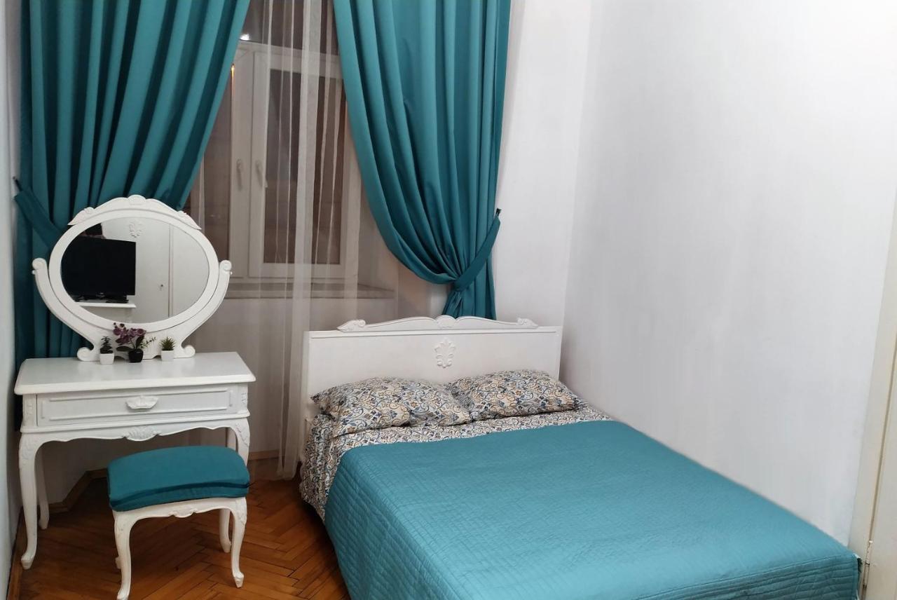 לבוב Apartment In The Heart Of Rynok Square Романтичні Апартаменти На Площі Ринок Світло Є Постійно מראה חיצוני תמונה